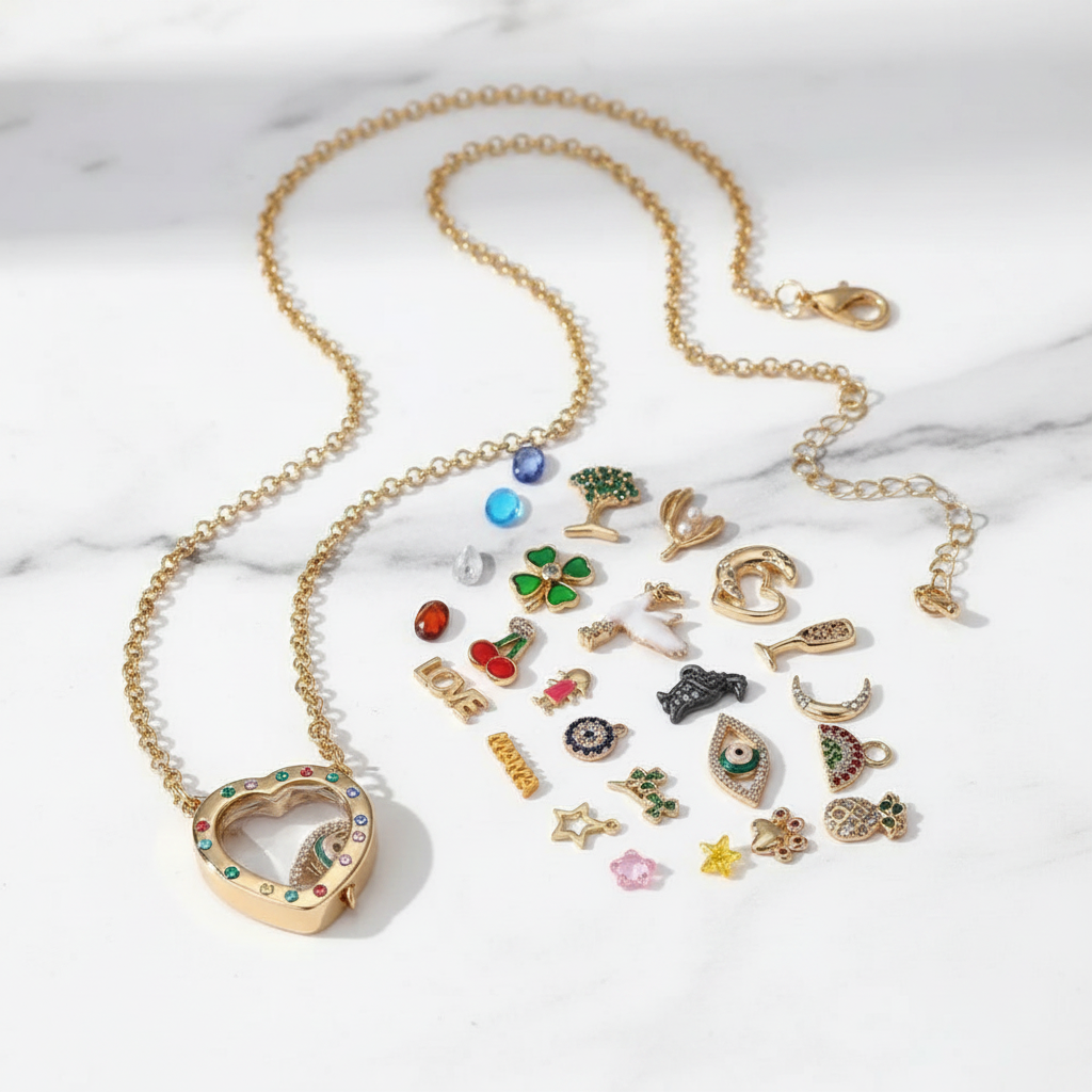 Charm Kolye - Flat Lay
